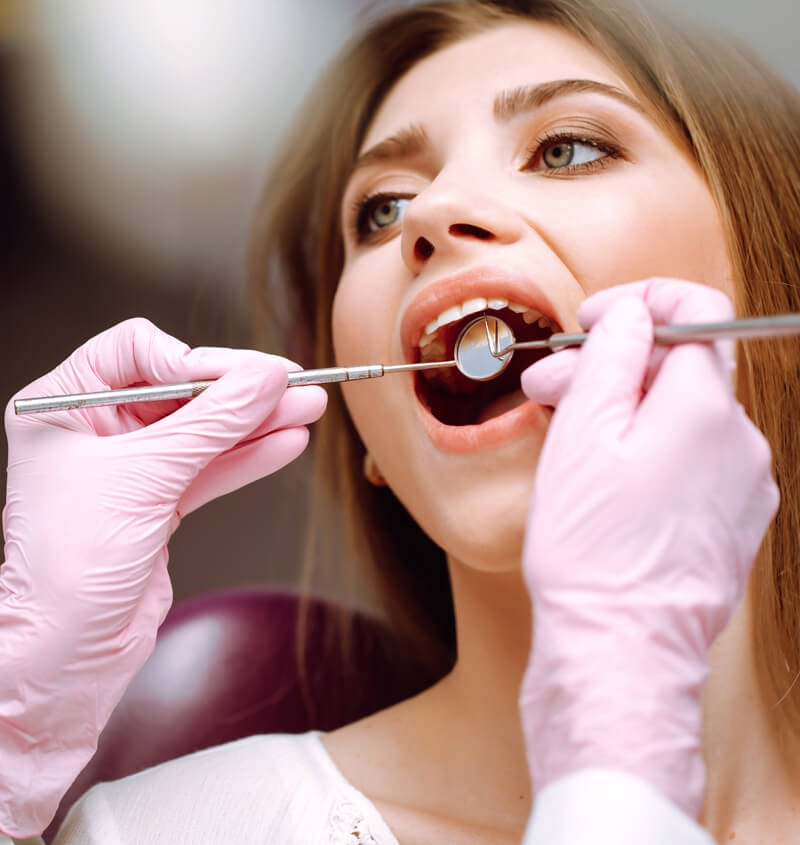 Soins dentaires réalisés à la clinique Oralia à Auderghem